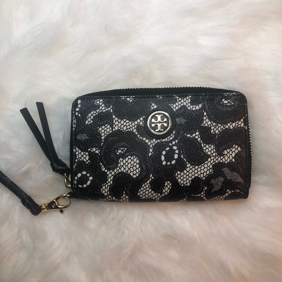 Tory Burch Handbags - Tory Burch Wallet/Wristlet